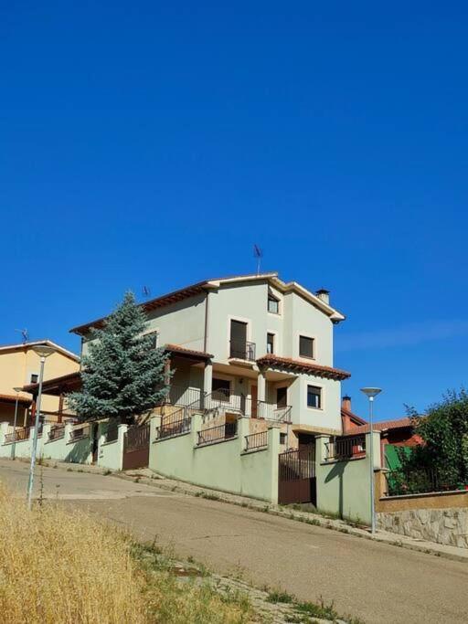 Vivienda De Uso Turistico En Entorno Maravilloso Huerta Del Rey Luaran gambar