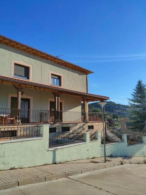 Vivienda De Uso Turistico En Entorno Maravilloso Huerta Del Rey Luaran gambar
