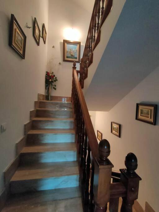 Vivienda De Uso Turistico En Entorno Maravilloso Huerta Del Rey Luaran gambar