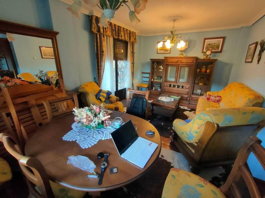 Vivienda De Uso Turistico En Entorno Maravilloso Huerta Del Rey Luaran gambar